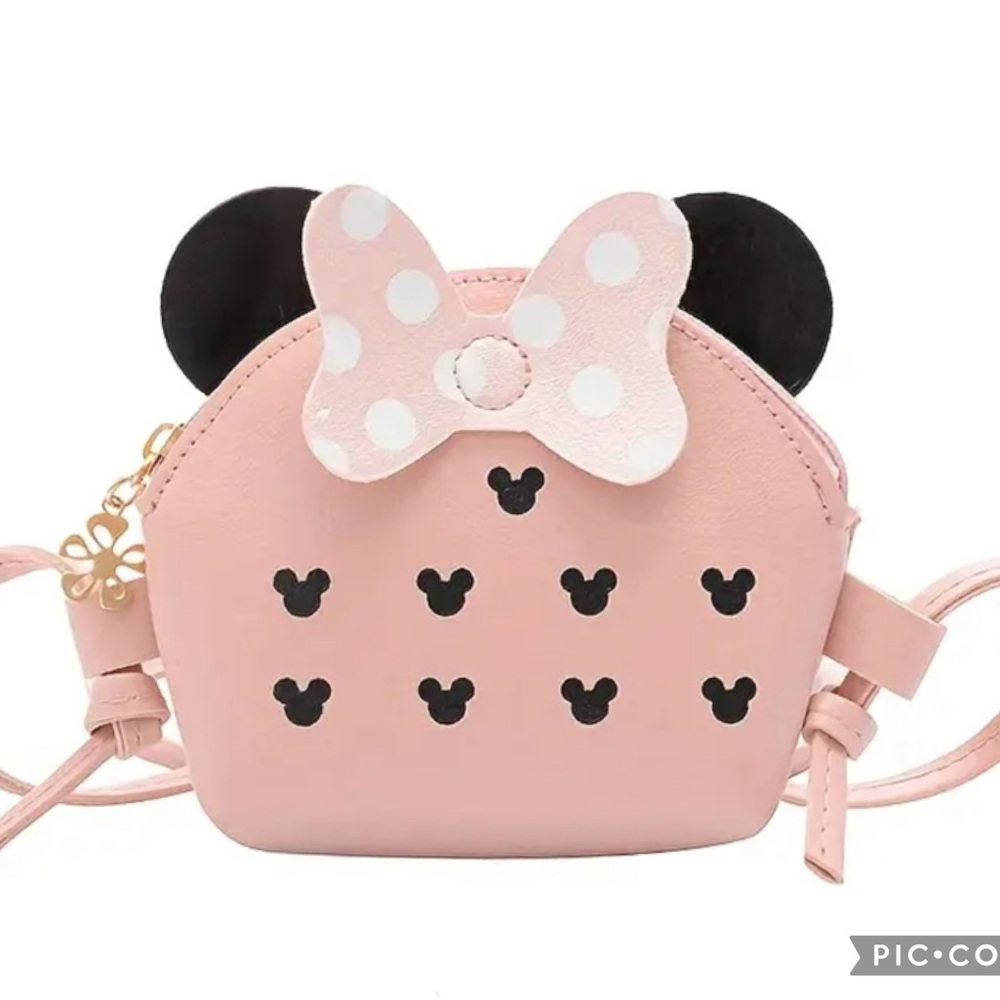 Adorable Minnie Mouse Pink Polka Dot with Bow Accent Crossbody/Coin pouch Bag!